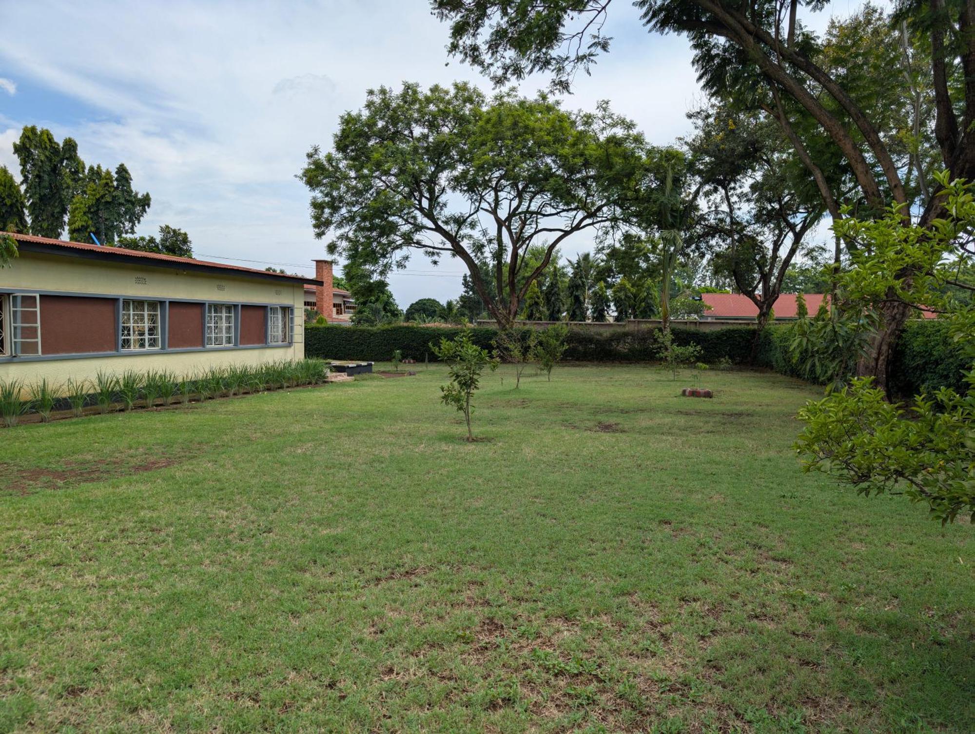Dans Place Moshi Exterior foto